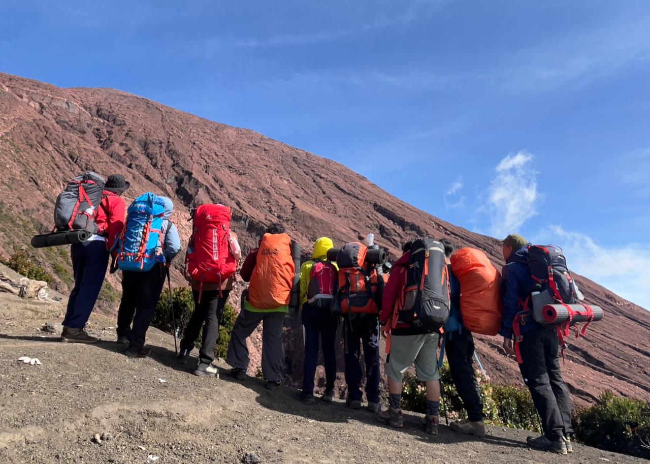 Gunung Kerinci dan Danau Gunung Tujuh Diserbu Pendaki