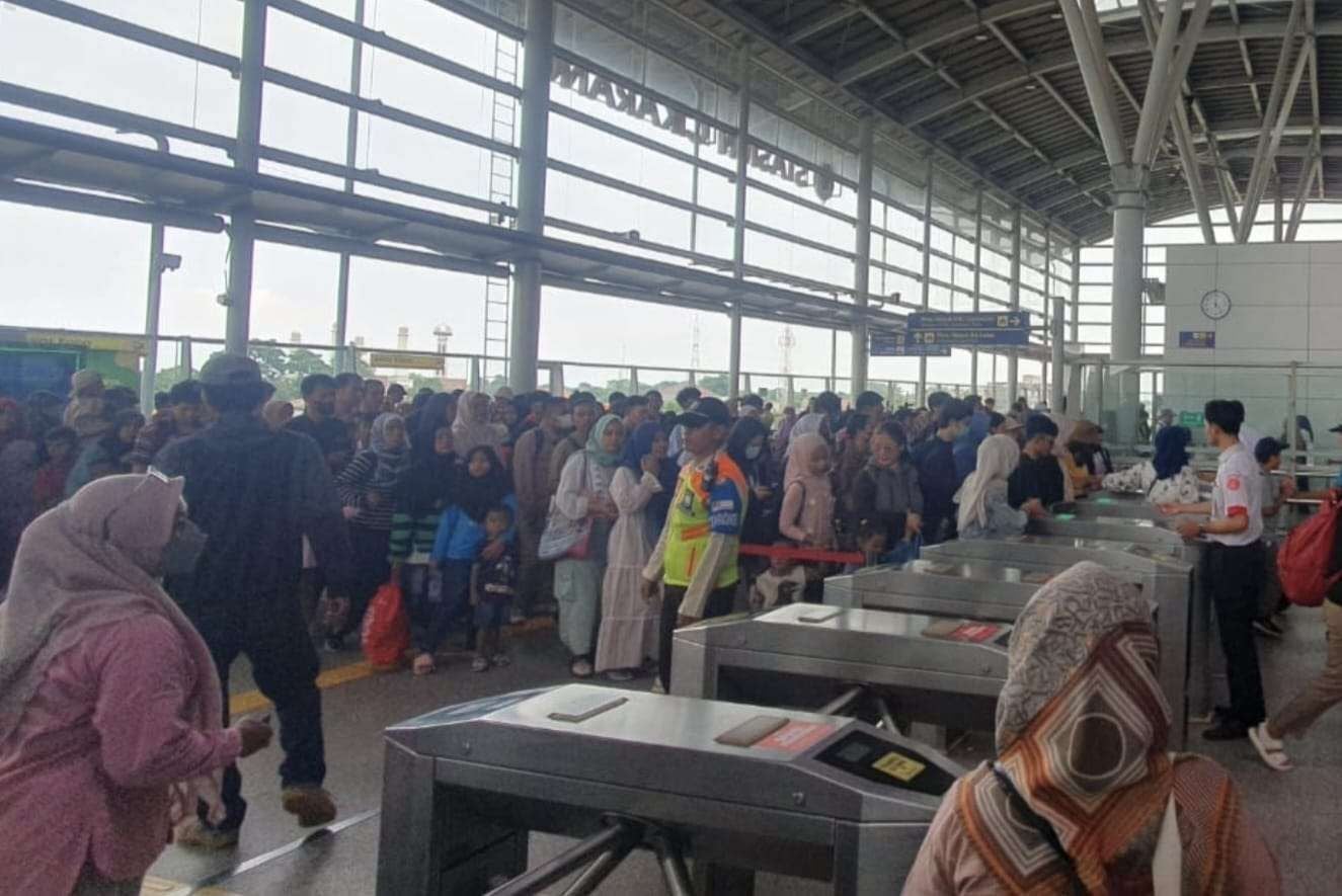 Volume Penumpang Commuter Line Jabodetabek Meningkat 8%