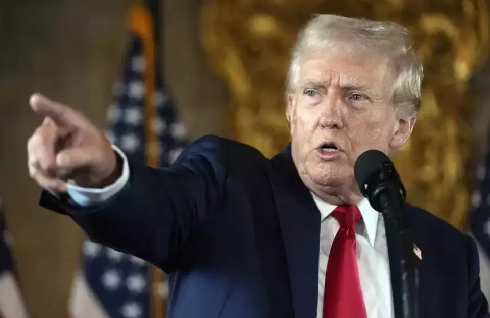 Trump Pertimbangkan Kirim Kapal Induk Kedua ke Timur Tengah