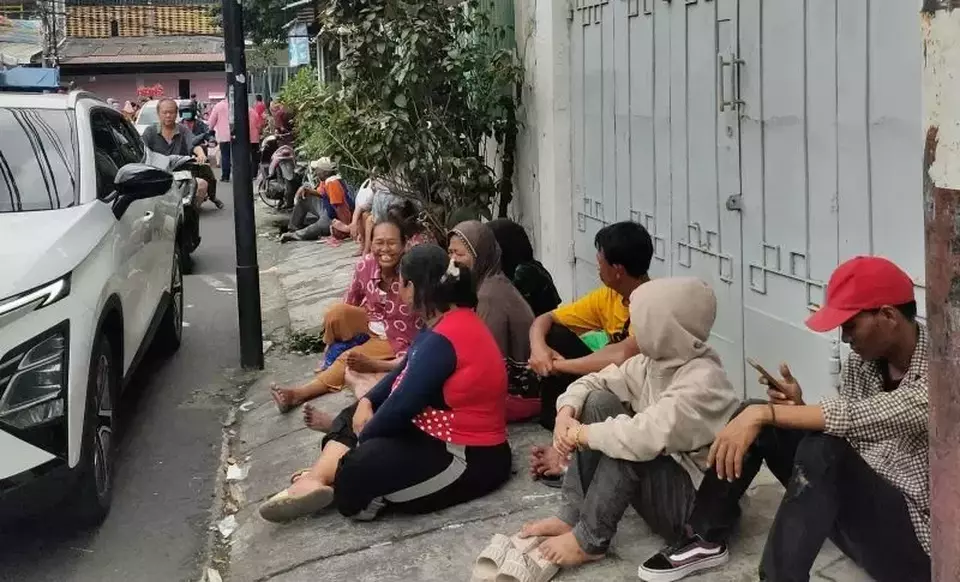 Kerumunan PPKS Ramai di Wihara Dharma Bhakti Saat Imlek