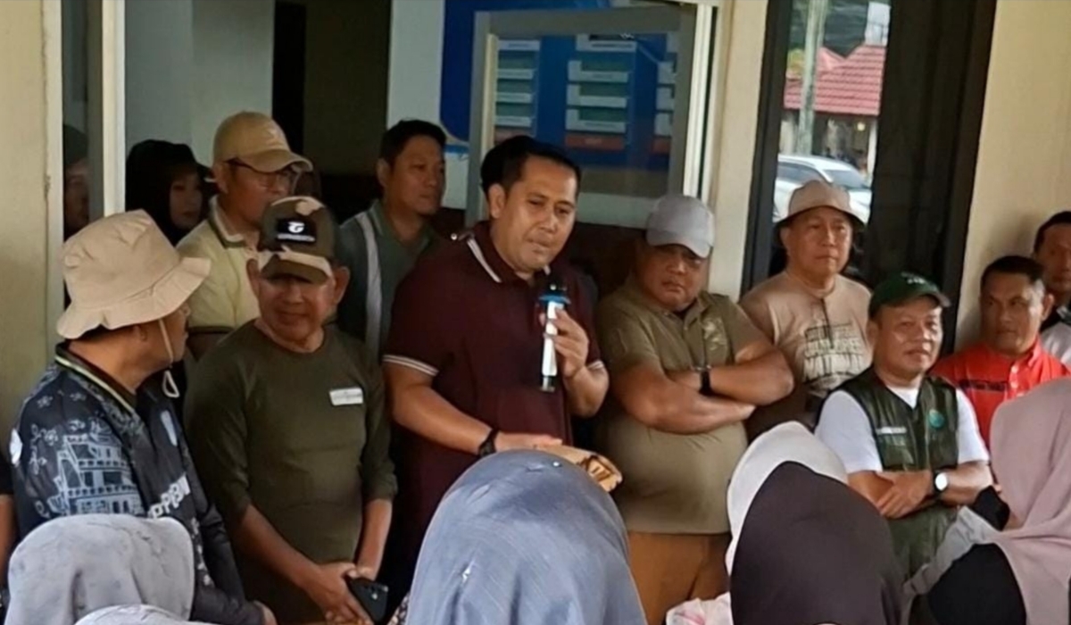 Perangi Sampah, Bupati Merangin Sumbangkan 6 Bulan Gaji untuk Lomba Kebersihan