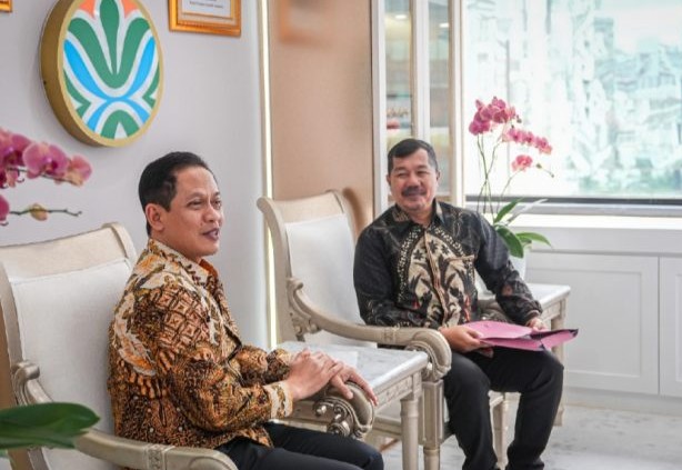 Bahas Masalah Sampah Kerinci, Monadi Bertemu Menteri Lingkungan Hidup