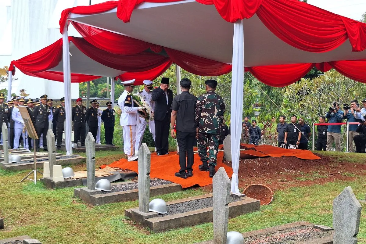 Juwono Sudarsono Dimakamkan Secara Militer, Dipimpin Menhan Sjafrie