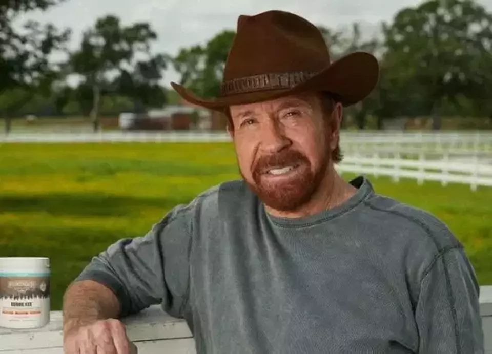 Legenda Aksi Chuck Norris Tutup Usia