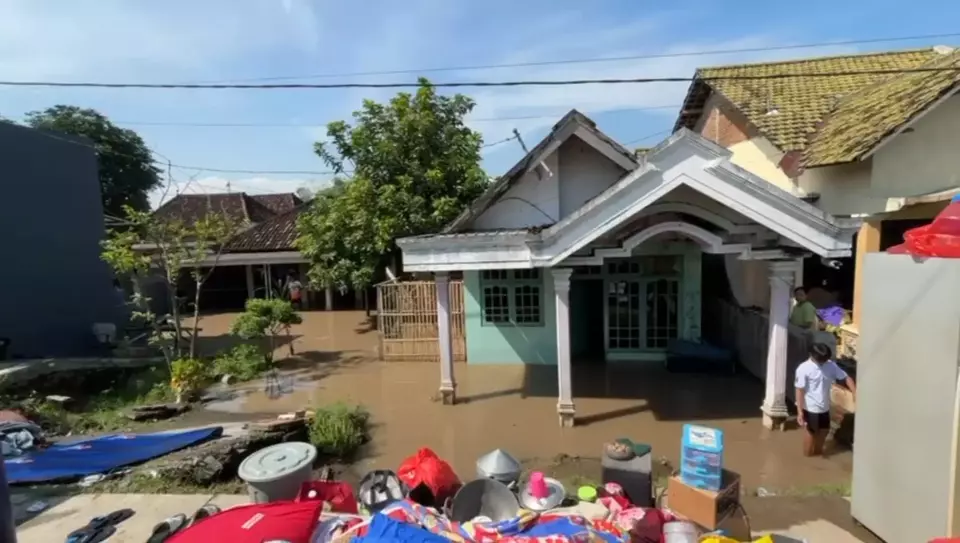 Lebaran Warga Mojokerto Terendam Banjir