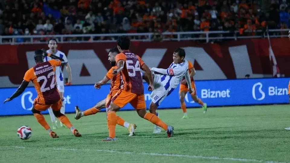 Persib Bandung Tetap Puncaki Klasemen Super League