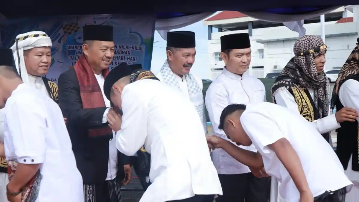 Momentum Idul Fitri, Bupati Monadi Ajak Warga Kerinci Perkuat Silaturahmi dan Persatuan