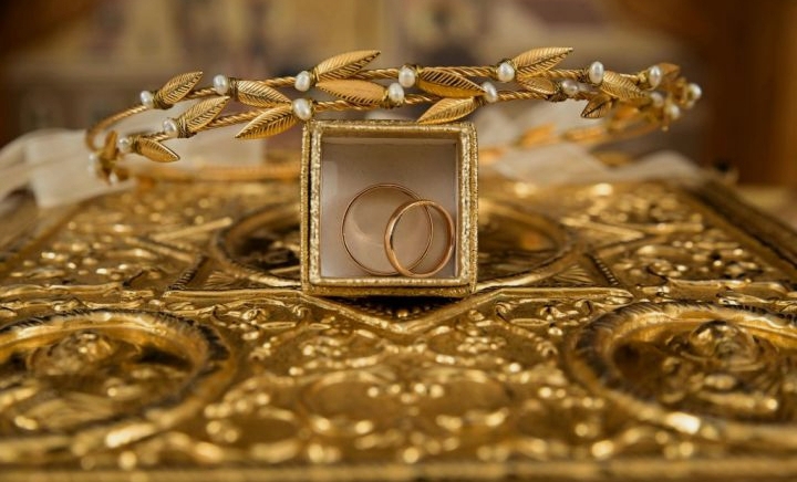 Harga Emas 8 Karat Stabil di Rp809 Ribu per Gram