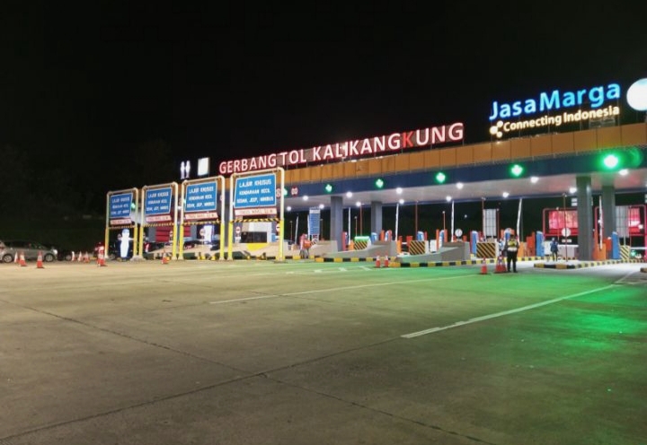 Arus Kendaraan GT Kalikangkung Didominasi Arah Semarang Solo