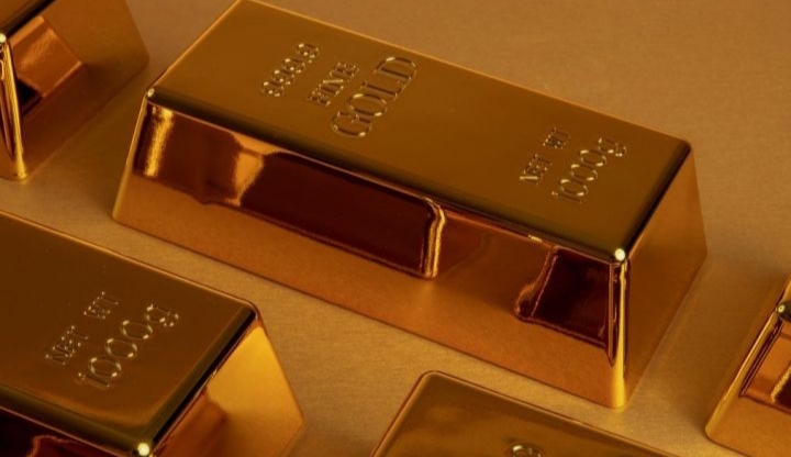 Harga Emas Dunia Turun ke Level Terendah Empat Bulan