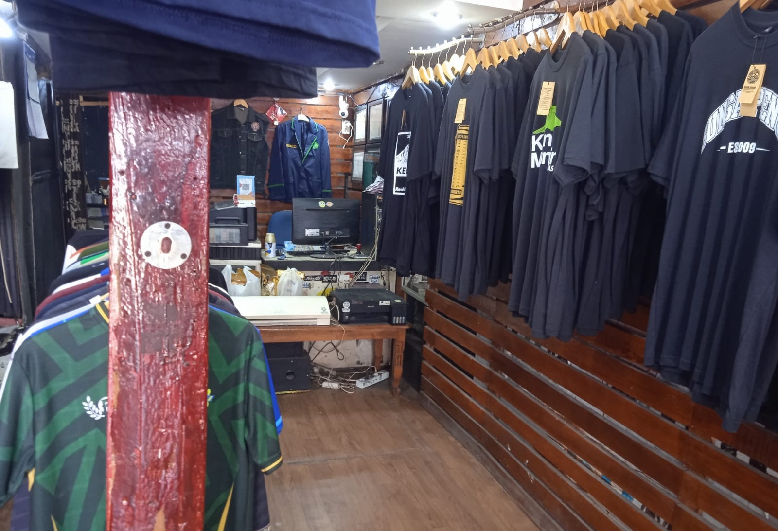 Libur Lebaran Dongkrak Penjualan Kaos Khas Kerinci-Sungai Penuh Hingga Dua Kali Lipat