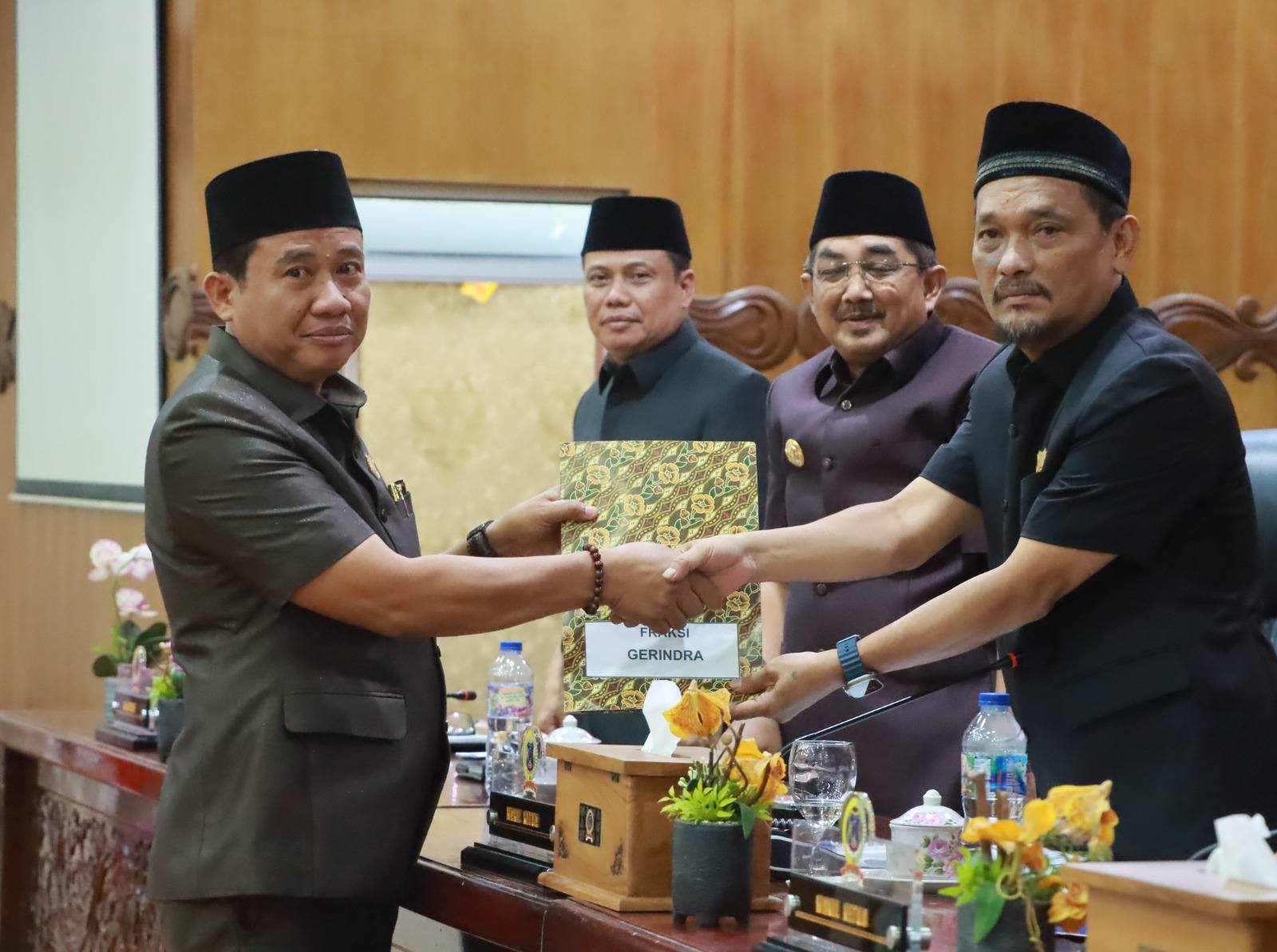 Anwar Sadat Hadiri Paripurna DPRD Bahas LKPJ 2025,DPRD Beri Catatan Khusus