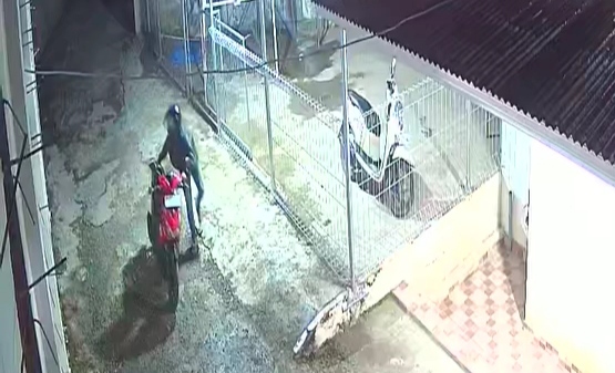 Aksi Curi Motor di Masjid Baitunna’im Kumun Digagalkan Jamaah Subuh dan Warga