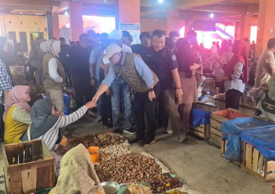 Pantau Pasar, Wako Alfin Dialog dengan Pedagang