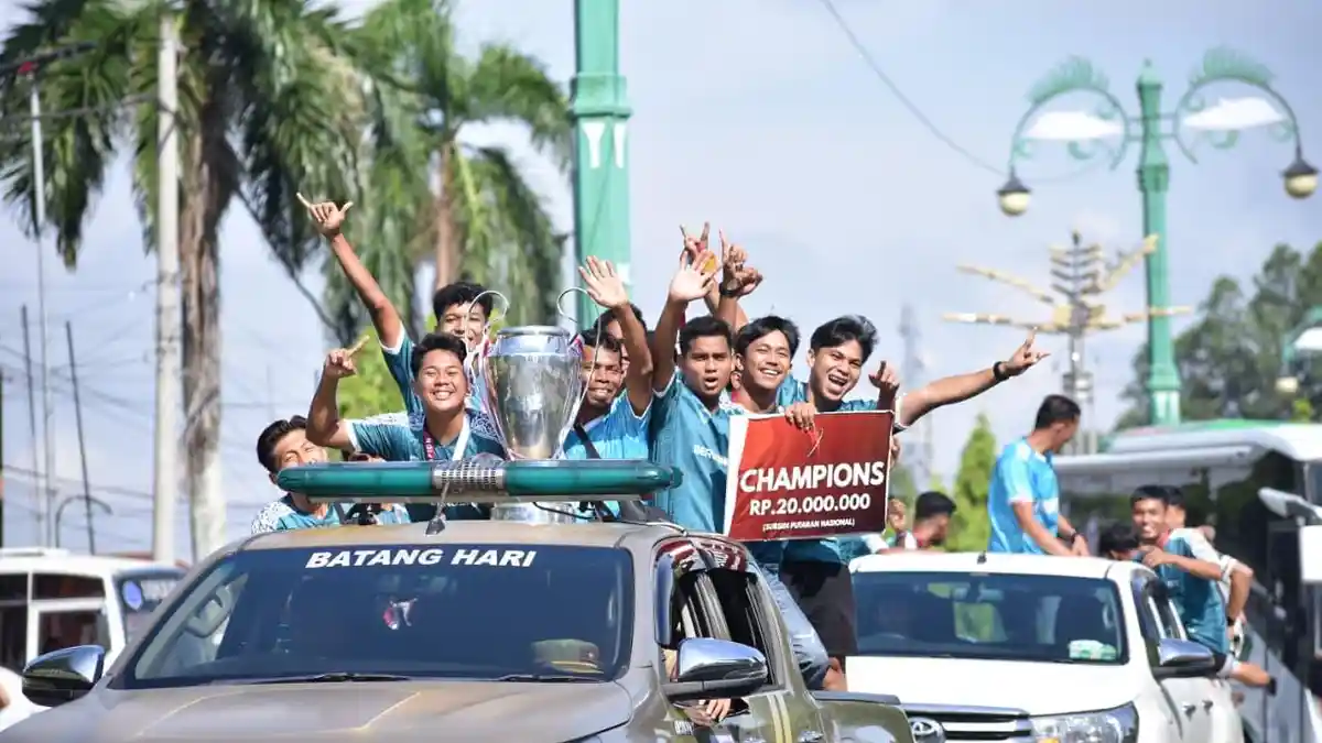 Juara Liga 4 Jambi, Persebri Batang Hari FC Disambut Meriah di Muara Bulian
