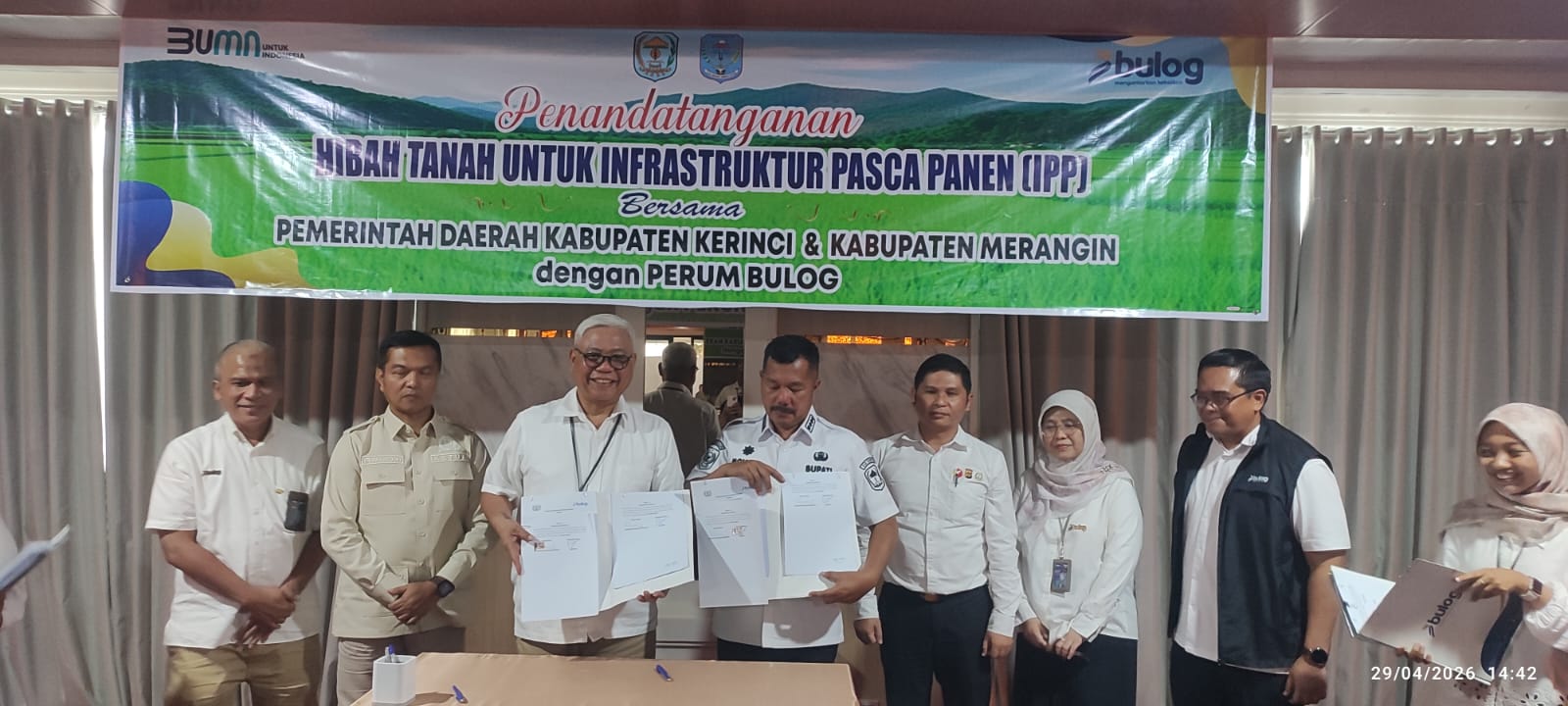 Perkuat Ketahanan Pangan, Kerinci Teken NPHD dan Bangun Bangun Gudang Bulog dan Rice Milling di Setinjau Laut