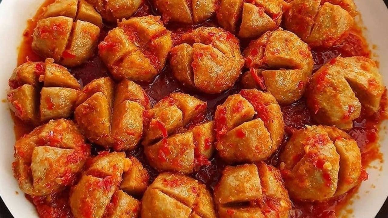 Bakso Sambal Mercon Jadi Tren Baru, Sensasi Pedas “Meledak” di Mulut