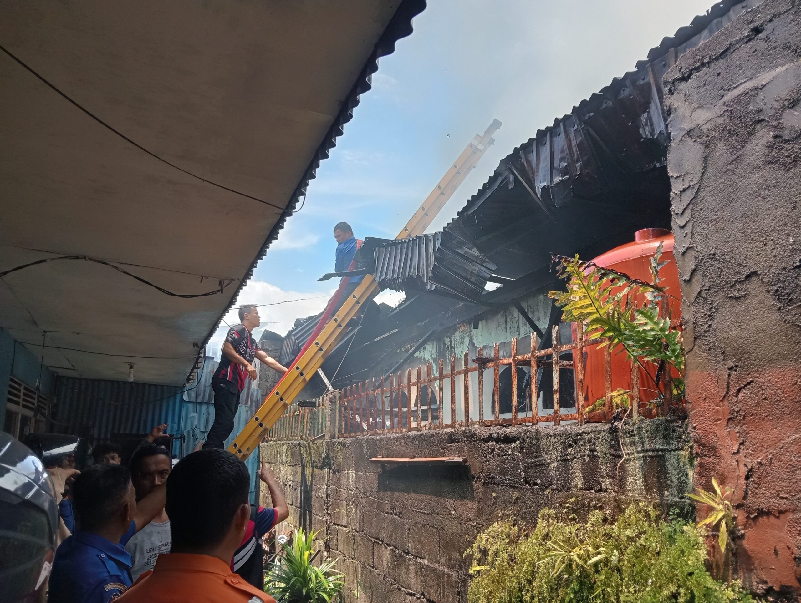 Rumah Warga Desa Koto Tinggi Sungai Penuh,di Lalap Sijago Merah