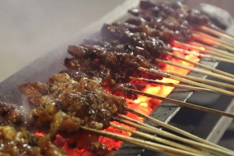 5 Sate Nusantara Paling Populer, dari Madura hingga Bali Bikin Ngiler