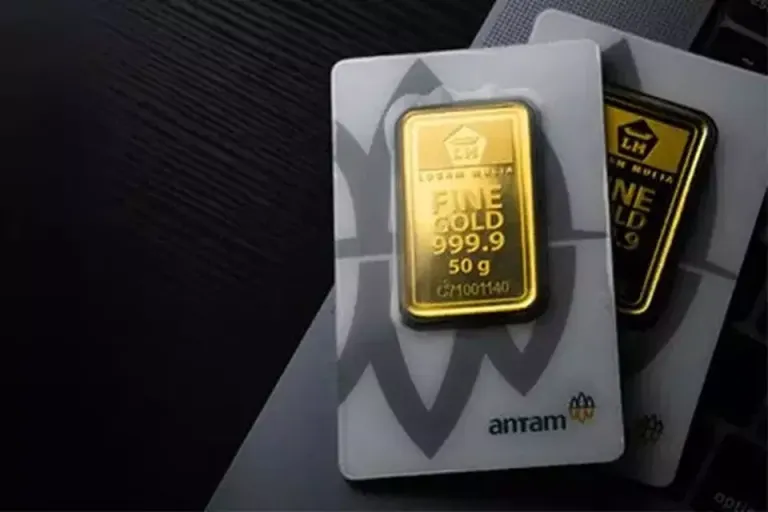 Emas Antam Lanjut Menguat, Harga Naik Rp11 Ribu per Gram