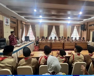 Kontingen Pramuka Sungai Penuh Bertolak ke Jamda Jambi 2026, Wawako Beri Motivasi