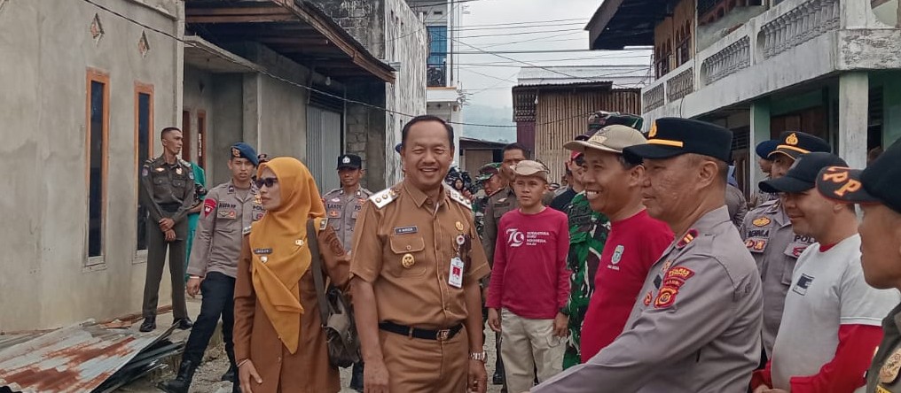 Wabup Kerinci Tinjau Korban Puting Beliung di Tutung Bungkuk,Tegaskan Pemkab Hadir untuk Warga