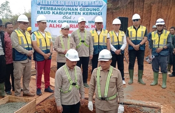 Gubernur Jambi Letakkan Batu Pertama Pembangunan Gedung RSUD Kerinci,Targetkan Beroperasi 2027