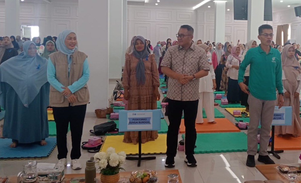 Cegah Stunting,Ratusan Ibu Hamil di Kota Sungai Penuh Ikuti Gerakan Minum Susu Serentak