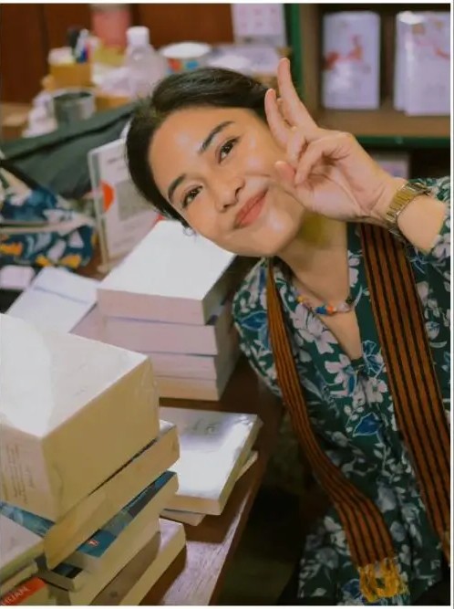 Liburan Ala Dian Sastro di Yogyakarta, dari Kuliner Legendaris hingga Wisata Budaya