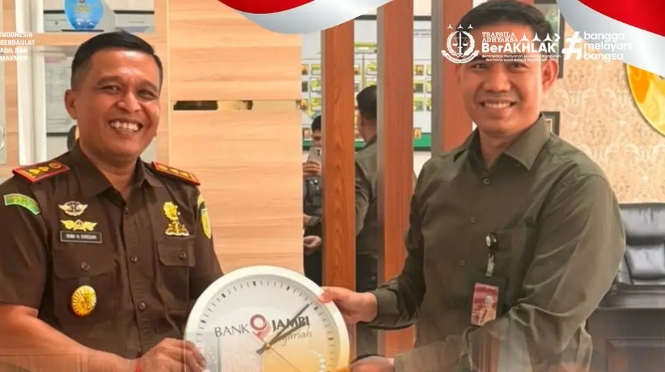Wujud Kepedulian, CSR Rp25 Juta Perkuat Pembangunan Mushola Kejari Sungai Penuh