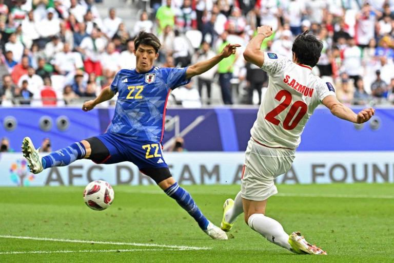 Resmi Tinggalkan Ajax, Rekan Setim Maarten Paes Pilih Gabung Rival Sekota Arsenal