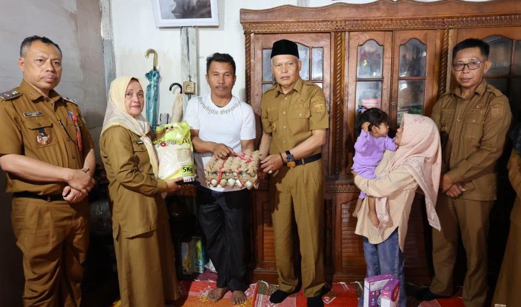 Pemkot Sungai Penuh dan BNI Salurkan Bantuan untuk Balita di Koto Baru