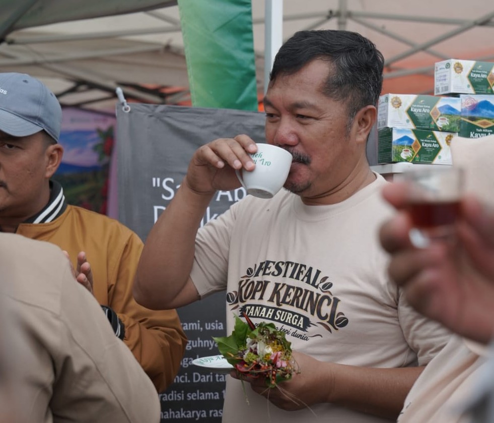 Jambi Belum Masuk 10 Besar Penghasil Kopi,Monadi Tantang Petani Dongkrak Produksi