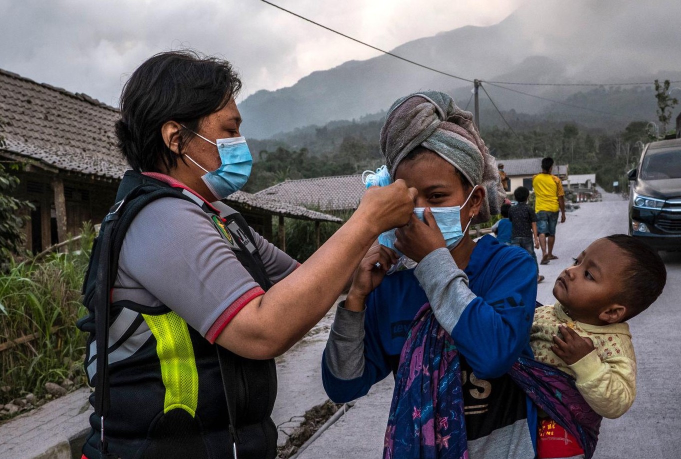 Harga Masker Naik Usai Erupsi, Kemenkes Larang Penimbunan dan Pembatasan Pasokan