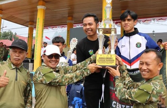 Jalan Santai hingga Aerobik, Alfin-Azhar Meriahkan HUT ke-81 TNI di Sungai Penuh
