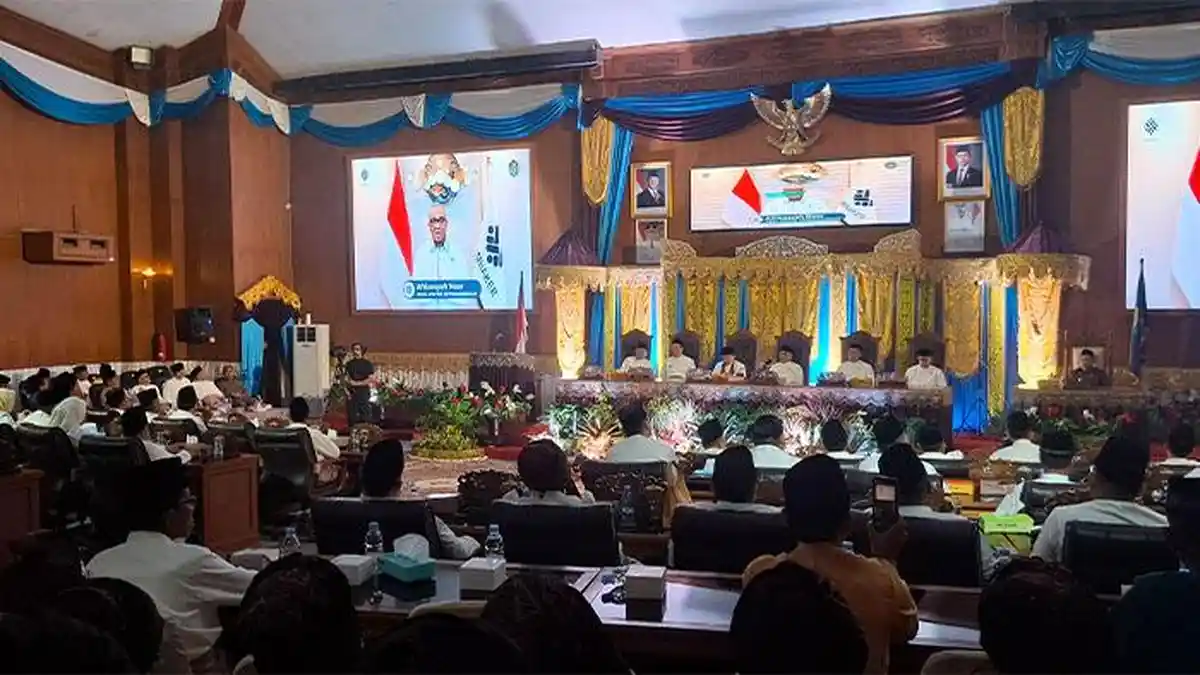 Aidi Hatta Tekankan Pemerataan Pembangunan dalam Paripurna HUT ke-27 Muaro Jambi
