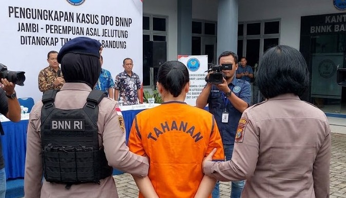Buruan BNNP Jambi, Perempuan Asal Jelutung Ditangkap Tim BNN RI di Bandung